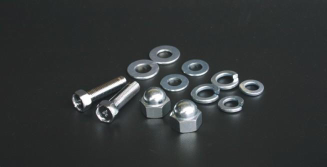 リアショック取付ボルト・ナット