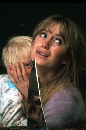 楽天ドリエムコーポレーション【新品】 【VHS発掘隊】恐怖の子守歌 衝撃の夜・女子大生の異常な体験 肉惑ベビーシッタースリラー スーザン・ジョージ主演 [DVD] oyj0otl