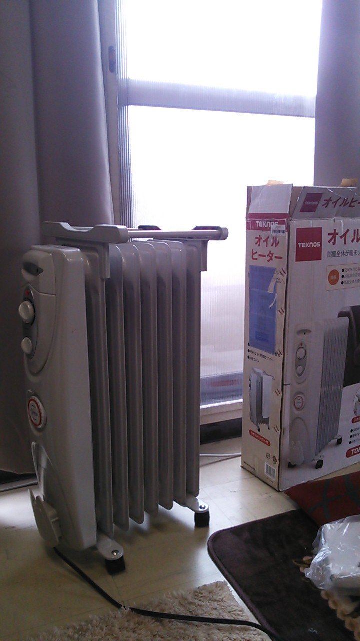 【中古】【非常に良い】TEKNOS タオルハンガー付きオイルヒーター TOH-1200