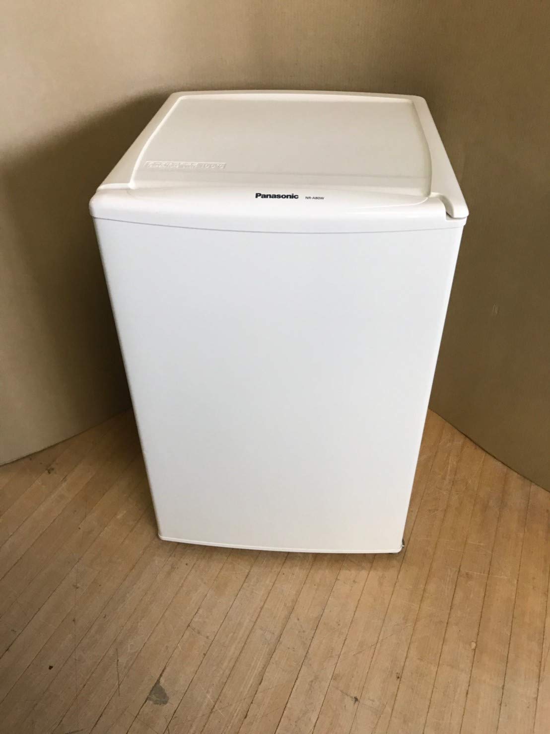 【中古】【非常に良い】Panasonic 1ドア冷蔵庫 75L 直冷式 オフホワイト NR-A80W-W