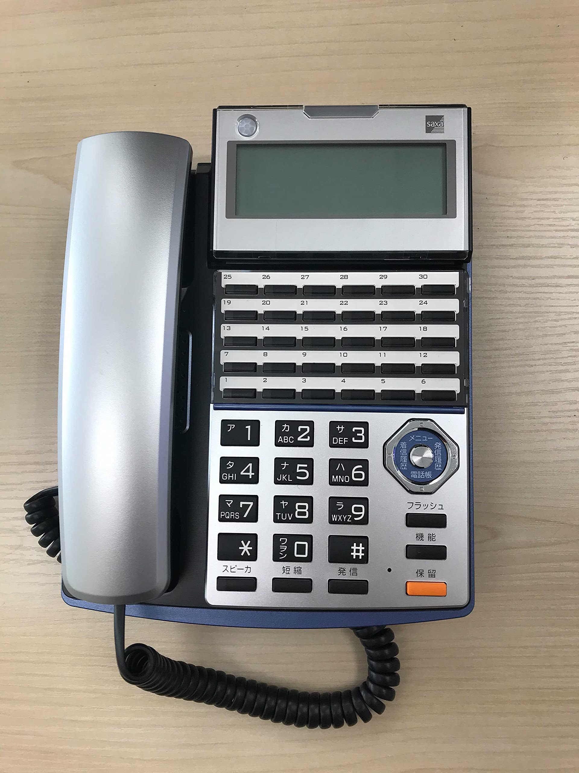 【メーカー名】【メーカー型番】【ブランド名】サクサ【商品説明】TD720(K) サクサ SAXA PLATIA プラティア 30ボタン電話機 ビジネスフォン・画像はイメージ写真ですので付属品など画像の通りではないこともございます。　付属品に...