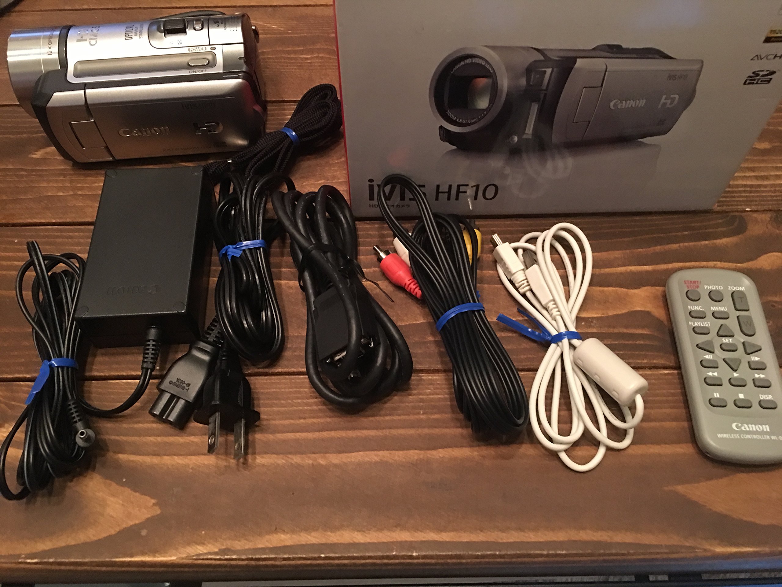 【中古】【非常に良い】Canon フルハイビジョンビデオカメラ iVIS (アイビス) HF10 iVIS HF10 (内蔵メモリ16GB+SDカード)