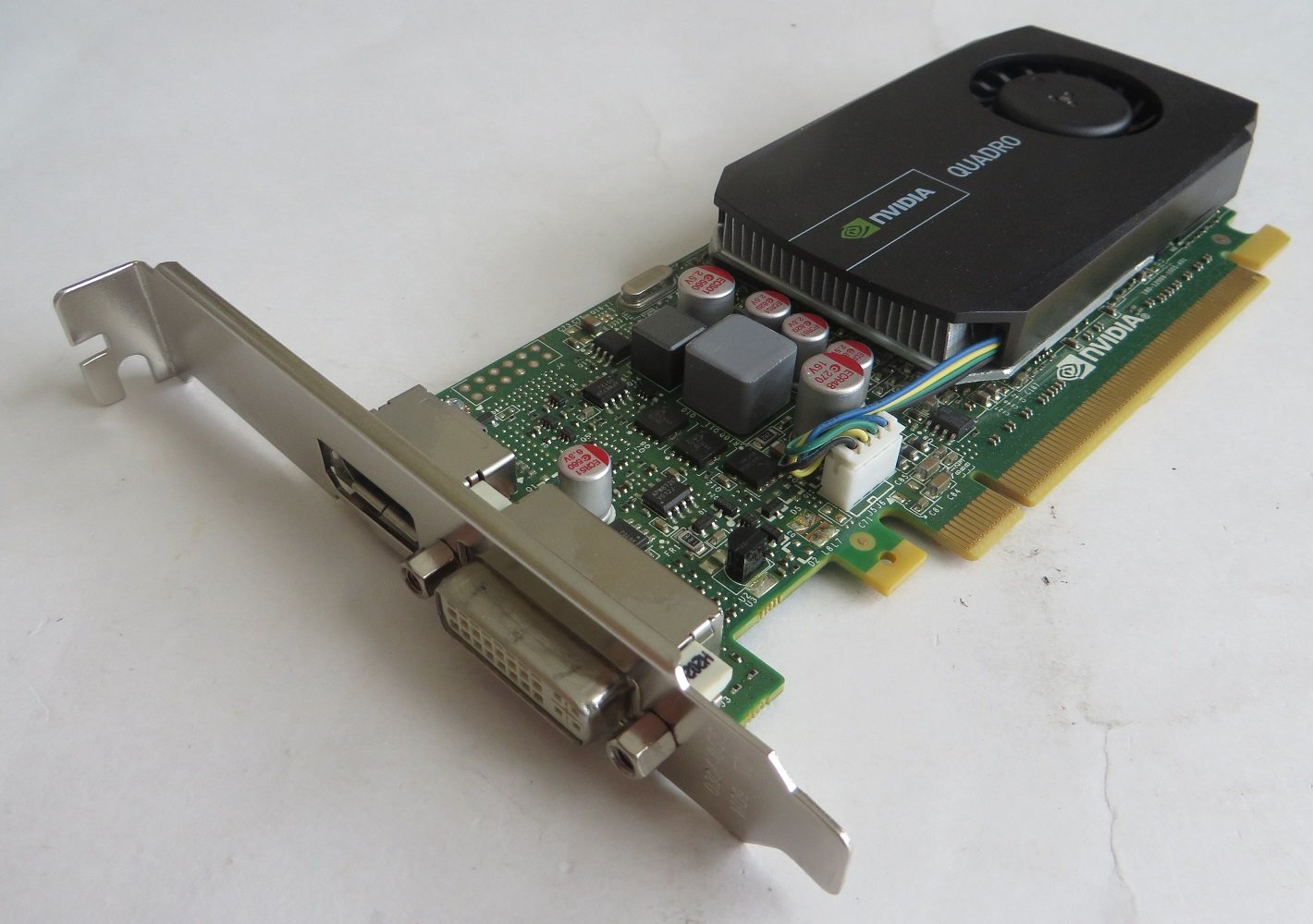 【中古】【非常に良い】HP 671135-001 NVIDIA Quadro 600 PCIe グラフィックカード - 1GB GDDR3 GPUメ..