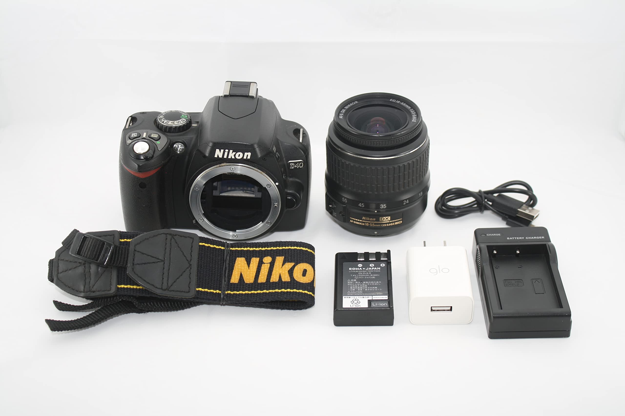 【メーカー名】Nikon【メーカー型番】【ブランド名】Nikon【商品説明】Nikon デジタル一眼レフカメラ D40 レンズキット ブラック D40BLK・画像はイメージ写真ですので付属品など画像の通りではないこともございます。　付属品については商品タイトルに記載がない場合がありますので、　ご不明な場合はメッセージにてお問い合わせください。・当店ではレコード盤には商品タイトルに［レコード］と表記しております。　表記がない物はすべてCDですのでご注意ください。・当店では初期不良に限り、商品到着から7日間は返品を 受付けております。　お問い合わせ・メールにて不具合詳細をご連絡ください。・他モールとの併売品の為、完売の際はキャンセルご連絡させて頂きます。・中古品の商品タイトルに「限定」「初回」「保証」「DLコード」などの表記がありましても、　特典・付属品・帯・保証等は付いておりません。・電子辞書、コンパクトオーディオプレーヤー等のイヤホンは写真にありましても　衛生上、基本お付けしておりません。※未使用品は除く・品名に【import】【輸入】【北米】【海外】等の国内商品でないと把握できる表記商品について　国内のDVDプレイヤー、ゲーム機で稼働しない場合がございます。予めご了承の上、購入ください。・掲載と付属品が異なる場合は確認のご連絡をさせて頂きます。ご注文からお届けまで1、ご注文⇒ご注文は24時間受け付けております。2、注文確認⇒ご注文後、当店から注文確認メールを送信します。3、お届けまで3〜10営業日程度とお考えください。4、入金確認⇒前払い決済をご選択の場合、ご入金確認後、配送手配を致します。5、出荷⇒配送準備が整い次第、出荷致します。配送業者、追跡番号等の詳細をメール送信致します。6、到着⇒出荷後、1〜3日後に商品が到着します。　※離島、北海道、九州、沖縄は遅れる場合がございます。予めご了承下さい。・お電話でのお問合せは少人数で運営の為受け付けておりませんので、お問い合わせ・メールにてお願い致します。★お客様都合によるご注文後のキャンセル・返品は　お受けしておりませんのでご了承ください。