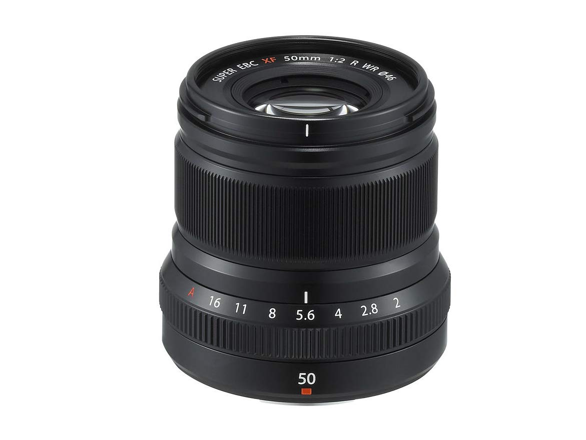 【メーカー名】富士フイルム【メーカー型番】【ブランド名】富士フイルム(FUJIFILM)【商品説明】富士フイルム(FUJIFILM) X 交換レンズ フジノン 単焦点 中望遠 コンパクト 50mm F2 防塵防滴耐低温 絞りリング ブラック F XF50MMF2 R WR B・画像はイメージ写真ですので付属品など画像の通りではないこともございます。　付属品については商品タイトルに記載がない場合がありますので、　ご不明な場合はメッセージにてお問い合わせください。・当店ではレコード盤には商品タイトルに［レコード］と表記しております。　表記がない物はすべてCDですのでご注意ください。・当店では初期不良に限り、商品到着から7日間は返品を 受付けております。　お問い合わせ・メールにて不具合詳細をご連絡ください。・他モールとの併売品の為、完売の際はキャンセルご連絡させて頂きます。・中古品の商品タイトルに「限定」「初回」「保証」「DLコード」などの表記がありましても、　特典・付属品・帯・保証等は付いておりません。・電子辞書、コンパクトオーディオプレーヤー等のイヤホンは写真にありましても　衛生上、基本お付けしておりません。※未使用品は除く・品名に【import】【輸入】【北米】【海外】等の国内商品でないと把握できる表記商品について　国内のDVDプレイヤー、ゲーム機で稼働しない場合がございます。予めご了承の上、購入ください。・掲載と付属品が異なる場合は確認のご連絡をさせて頂きます。ご注文からお届けまで1、ご注文⇒ご注文は24時間受け付けております。2、注文確認⇒ご注文後、当店から注文確認メールを送信します。3、お届けまで3〜10営業日程度とお考えください。4、入金確認⇒前払い決済をご選択の場合、ご入金確認後、配送手配を致します。5、出荷⇒配送準備が整い次第、出荷致します。配送業者、追跡番号等の詳細をメール送信致します。6、到着⇒出荷後、1〜3日後に商品が到着します。　※離島、北海道、九州、沖縄は遅れる場合がございます。予めご了承下さい。・お電話でのお問合せは少人数で運営の為受け付けておりませんので、お問い合わせ・メールにてお願い致します。★お客様都合によるご注文後のキャンセル・返品は　お受けしておりませんのでご了承ください。