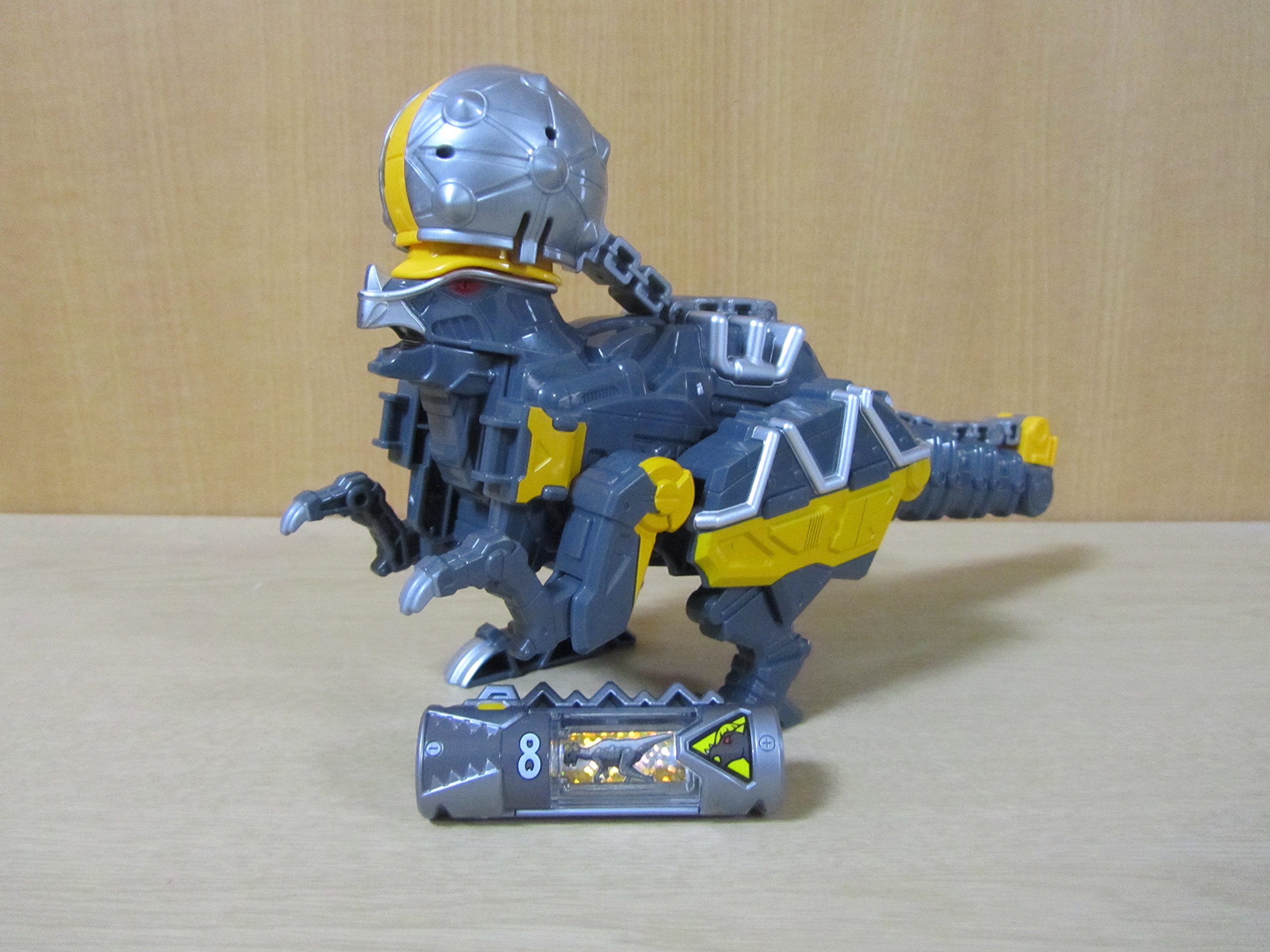 【メーカー名】バンダイ(BANDAI)【メーカー型番】【ブランド名】BANDAI【商品説明】獣電戦隊キョウリュウジャー 獣電竜シリーズ04 ブンパッキー・画像はイメージ写真ですので付属品など画像の通りではないこともございます。　付属品については商品タイトルに記載がない場合がありますので、　ご不明な場合はメッセージにてお問い合わせください。・当店ではレコード盤には商品タイトルに［レコード］と表記しております。　表記がない物はすべてCDですのでご注意ください。・当店では初期不良に限り、商品到着から7日間は返品を 受付けております。　お問い合わせ・メールにて不具合詳細をご連絡ください。・他モールとの併売品の為、完売の際はキャンセルご連絡させて頂きます。・中古品の商品タイトルに「限定」「初回」「保証」「DLコード」などの表記がありましても、　特典・付属品・帯・保証等は付いておりません。・電子辞書、コンパクトオーディオプレーヤー等のイヤホンは写真にありましても　衛生上、基本お付けしておりません。※未使用品は除く・品名に【import】【輸入】【北米】【海外】等の国内商品でないと把握できる表記商品について　国内のDVDプレイヤー、ゲーム機で稼働しない場合がございます。予めご了承の上、購入ください。・掲載と付属品が異なる場合は確認のご連絡をさせて頂きます。ご注文からお届けまで1、ご注文⇒ご注文は24時間受け付けております。2、注文確認⇒ご注文後、当店から注文確認メールを送信します。3、お届けまで3〜10営業日程度とお考えください。4、入金確認⇒前払い決済をご選択の場合、ご入金確認後、配送手配を致します。5、出荷⇒配送準備が整い次第、出荷致します。配送業者、追跡番号等の詳細をメール送信致します。6、到着⇒出荷後、1〜3日後に商品が到着します。　※離島、北海道、九州、沖縄は遅れる場合がございます。予めご了承下さい。・お電話でのお問合せは少人数で運営の為受け付けておりませんので、お問い合わせ・メールにてお願い致します。★お客様都合によるご注文後のキャンセル・返品は　お受けしておりませんのでご了承ください。