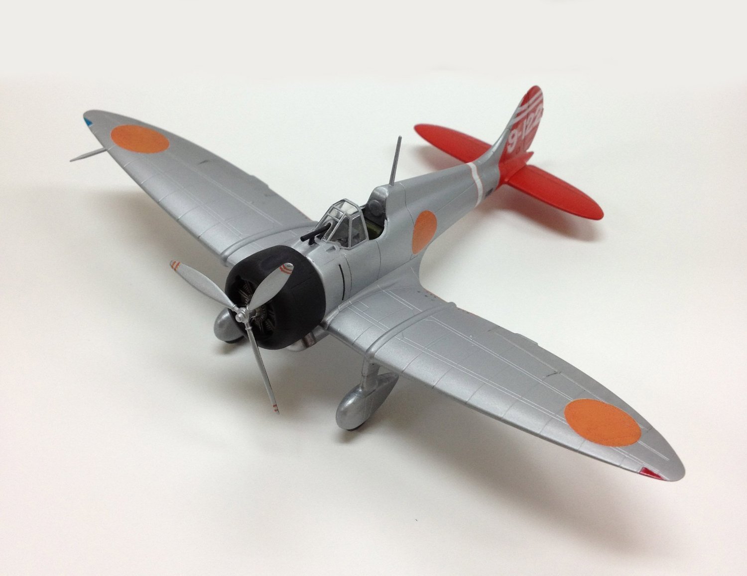 【メーカー名】童友社(Doyusha)【メーカー型番】【ブランド名】童友社(DOYUSHA)【商品説明】童友社 1/72 九六式二号艦上戦闘機二型 プラモデル・画像はイメージ写真ですので付属品など画像の通りではないこともございます。　付属品については商品タイトルに記載がない場合がありますので、　ご不明な場合はメッセージにてお問い合わせください。・当店ではレコード盤には商品タイトルに［レコード］と表記しております。　表記がない物はすべてCDですのでご注意ください。・当店では初期不良に限り、商品到着から7日間は返品を 受付けております。　お問い合わせ・メールにて不具合詳細をご連絡ください。・他モールとの併売品の為、完売の際はキャンセルご連絡させて頂きます。・中古品の商品タイトルに「限定」「初回」「保証」「DLコード」などの表記がありましても、　特典・付属品・帯・保証等は付いておりません。・電子辞書、コンパクトオーディオプレーヤー等のイヤホンは写真にありましても　衛生上、基本お付けしておりません。※未使用品は除く・品名に【import】【輸入】【北米】【海外】等の国内商品でないと把握できる表記商品について　国内のDVDプレイヤー、ゲーム機で稼働しない場合がございます。予めご了承の上、購入ください。・掲載と付属品が異なる場合は確認のご連絡をさせて頂きます。ご注文からお届けまで1、ご注文⇒ご注文は24時間受け付けております。2、注文確認⇒ご注文後、当店から注文確認メールを送信します。3、お届けまで3〜10営業日程度とお考えください。4、入金確認⇒前払い決済をご選択の場合、ご入金確認後、配送手配を致します。5、出荷⇒配送準備が整い次第、出荷致します。配送業者、追跡番号等の詳細をメール送信致します。6、到着⇒出荷後、1〜3日後に商品が到着します。　※離島、北海道、九州、沖縄は遅れる場合がございます。予めご了承下さい。・お電話でのお問合せは少人数で運営の為受け付けておりませんので、お問い合わせ・メールにてお願い致します。★お客様都合によるご注文後のキャンセル・返品は　お受けしておりませんのでご了承ください。