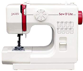 【中古品】JANOME コンパクト電動ミシン 【sew D`Lite】 JA525【メーカー名】ジャノメ【メーカー型番】JA525【ブランド名】JANOME (ジャノメ)【商品説明】JANOME コンパクト電動ミシン 【sew D`Lite】 JA525メーカー型番: JA525サイズ: 幅29×奥行12.7×高さ22.8cm重量: 2.2kg原産国: タイ(JANOMEタイ工場製)付属品: 針(1本)、ボビン(3ケ)、糸通し器、ACアダプター、フットスイッチ、取扱説明書 ※本品に手元ライトは内蔵しておりません。当店では初期不良に限り、商品到着から7日間は返品を 受付けております。万が一、品切れの場合は2週間程度でお届け致します。""ご注文からお届けまで""1、ご注文⇒ご注文は24時間受け付けております。2、注文確認⇒ご注文後、当店から注文確認メールを送信します。3、在庫確認⇒国内在庫：3〜5日程度でお届け。　海外在庫：2週間程度でお届け。""　※中古品は受注後に、再メンテナンス、梱包しますので　お届けまで3日〜7日程度とお考え下さい。""　※在庫切れの場合はご連絡させて頂きます。4、入金確認⇒前払い決済をご選択の場合、ご入金確認後、配送手配を致します。5、出荷⇒配送準備が整い次第、出荷致します。配送業者、追跡番号等の詳細をメール送信致します。6、到着⇒出荷後、1〜3日後に商品が到着します。　※離島、北海道、九州、沖縄は遅れる場合がございます。予めご了承下さい。