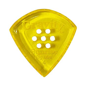 【状態　非常に良い】(中古品)GRAVITYピック(BigMiniグラビティーピックGSUB4PM 4.0【メーカー名】Gravity Guitar Picks【メーカー型番】GSUB4PM 4.0【ブランド名】Gravity Guitar Picks【商品説明】GRAVITYピック(BigMiniグラビティーピックGSUB4PM 4.04.0mm with Multi-Hole, YellowGRAVITY GUITAR PICKSはハンドメイドでピックを製作するアメリカのブランド。アメリカで職人の手により美しく磨き上げられたピックはスムースな演奏性、すばらしいトーンを生み出しますアクリルを使用し独特のエッジデザインを採用する事で、速くラウドなプレイにも対応。一般的なピックに比べ耐久性も高く、同じトーン、同じ演奏性で長期間使用できるのも特徴です。当店では初期不良に限り、商品到着から7日間は返品を 受付けております。品切れの場合は2週間程度でお届け致します。ご注文からお届けまで1、ご注文⇒24時間受け付けております。2、注文確認⇒当店から注文確認メールを送信します。3、在庫確認⇒中古品は受注後に、再メンテナンス、梱包しますので　お届けまで3日〜10日程度とお考え下さい。4、入金確認⇒前払い決済をご選択の場合、ご入金確認後、配送手配を致します。5、出荷⇒配送準備が整い次第、出荷致します。配送業者、追跡番号等の詳細をメール送信致します。6、到着⇒出荷後、1〜3日後に商品が到着します。当店はリサイクル専門店につき一般のお客様から買取しました中古扱い品です。ご来店ありがとうございます。