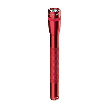 【状態　非常に良い】(中古品)MAG-LITE(マグライト) 2AAA BP RD M3A036V【メーカー名】MAG-LITE(マグライト)【メーカー型番】M3A036【ブランド名】MAG-LITE(マグライト)【商品説明】MAG-LITE(マグライト) 2AAA BP RD M3A036V燭光/700cpランプ寿命/4~5回(電池を交換する回数)電池寿命/連続点灯2.5時間付属品/単4アルカリ電池2本サイズ12.7cmお届け：受注後に再メンテ、梱包します。到着まで3日〜10日程度とお考え下さい。当店では初期不良に限り、商品到着から7日間は返品を 受付けております。品切れの場合は2週間程度でお届け致します。ご注文からお届けまで1、ご注文⇒24時間受け付けております。2、注文確認⇒当店から注文確認メールを送信します。3、在庫確認⇒中古品は受注後に、再メンテナンス、梱包しますので　お届けまで3日〜10日程度とお考え下さい。4、入金確認⇒前払い決済をご選択の場合、ご入金確認後、配送手配を致します。5、出荷⇒配送準備が整い次第、出荷致します。配送業者、追跡番号等の詳細をメール送信致します。6、到着⇒出荷後、1〜3日後に商品が到着します。当店はリサイクル専門店につき一般のお客様から買取しました中古扱い品です。ご来店ありがとうございます。