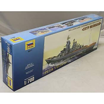 【中古】(未使用・未開封品)　ズベズダ 1/700 ロシア 原子力巡洋艦 ピョートル・ヴェリキー プラモデル ZV9017 60wa65s