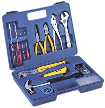 (中古品)トップ(TOP) ファミリーツール 青 TTS-500【メーカー名】トップ工業(TOP工業)【メーカー型番】TTS-500【ブランド名】トップ工業(TOP工業)【商品説明】トップ(TOP) ファミリーツール 青 TTS-500セット内容は充実の16点ケース:高さ:270mm×長さ:360mm×厚さ:70mm重量:2.9kg当店では初期不良に限り、商品到着から7日間は返品を 受付けております。品切れの場合は2週間程度でお届け致します。ご注文からお届けまで1、ご注文⇒24時間受け付けております。2、注文確認⇒当店から注文確認メールを送信します。3、在庫確認⇒中古品は受注後に、再メンテナンス、梱包しますので　お届けまで3日〜10日程度とお考え下さい。4、入金確認⇒前払い決済をご選択の場合、ご入金確認後、配送手配を致します。5、出荷⇒配送準備が整い次第、出荷致します。配送業者、追跡番号等の詳細をメール送信致します。6、到着⇒出荷後、1〜3日後に商品が到着します。当店はリサイクル専門店につき一般のお客様から買取しました中古扱い品です。