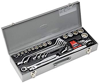 未使用、未開封品ですが弊社で一般の方から買取しました中古品です。一点物で売り切れ終了です。(中古品)トネ(TONE) コンビネーションツールセット 差込角12.7mm(1/2) K20 内容33点 シルバー【メーカー名】TONE(株)【メーカー型番】K20【ブランド名】トネ(TONE)【商品説明】トネ(TONE) コンビネーションツールセット 差込角12.7mm(1/2) K20 内容33点 シルバーケース色:グリーンケース寸法(mm)間口×奥行×高さ:475×280×65セット内容(点):33差込角:12.7mm(1/2inch)当店では初期不良に限り、商品到着から7日間は返品を 受付けております。品切れの場合は2週間程度でお届け致します。ご注文からお届けまで1、ご注文⇒24時間受け付けております。2、注文確認⇒当店から注文確認メールを送信します。3、在庫確認⇒中古品は受注後に、再メンテナンス、梱包しますので　お届けまで3日〜10日程度とお考え下さい。4、入金確認⇒前払い決済をご選択の場合、ご入金確認後、配送手配を致します。5、出荷⇒配送準備が整い次第、出荷致します。配送業者、追跡番号等の詳細をメール送信致します。6、到着⇒出荷後、1〜3日後に商品が到着します。当店はリサイクル専門店につき一般のお客様から買取しました中古扱い品です。