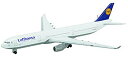 【中古】(未使用・未開封品)　Schuco Aviation A330-300 ルフトハンザドイツ航空 1/600スケール 403551646 df5ndr3