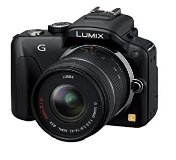 （中古品）パナソニック ミラーレス一眼カメラ LUMIX G3 レンズキット エスプリブラック DMC-G3K-K【メーカー名】パナソニック【メーカー型番】DMC-G3K-K【ブランド名】パナソニック(Panasonic)【商品説明】パナソニック ミラーレス一眼カメラ LUMIX G3 レンズキット エスプリブラック DMC-G3K-Kお届け：到着まで3日〜10日程度とお考え下さい。当店では初期不良に限り、商品到着から7日間は返品を受付けております。お客様都合での返品はお受けしておりませんのでご了承ください。他モールとの併売品の為、売り切れの場合はご連絡させて頂きます。当店の・品は、お客様から買い取りました中古扱い品です。ご注文からお届けまで1、ご注文⇒ご注文は24時間受け付けております。2、注文確認⇒ご注文後、当店から注文確認メールを送信します。3、在庫確認⇒お届けまで3日〜10日程度とお考え下さい。海外在庫は10日〜2週間の見込みです。4、入金確認⇒前払い決済をご選択の場合、ご入金確認後、配送手配を致します。5、出荷⇒配送準備が整い次第、出荷致します。配送業者、追跡番号等の詳細をメール送信致します。6、到着⇒出荷後、1〜3日後に商品が到着します。　※離島、北海道、九州、沖縄は遅れる場合がございます。予めご了承下さい。