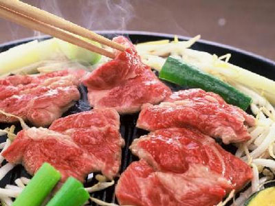 特上《限定》生ラム肩ロースジンギスカン500g（たれ別添）「※沖縄へお届けの場合は別途送料880円がかかります。」