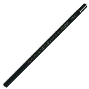 ※取寄せ品となる為メーカーに在庫があれば1週間程度でお届けいたします。メーカー欠品の場合はお待ちいただく場合もございます。※取寄せ品につき、お客様都合によるご注文後のキャンセルおよび返品はお受けできません。●高密度構造により、なめらかに濃く書けて紙にしっかり定着し、折れにくい芯です。●なめらかな艶のある漆黒の軸に金色の箔押しとリングキャップが映えるデザイン。シックなプラケース入りです。●入数：1ダース●本体サイズ(mm)：幅75×厚20×全長224●本体重量(g)：152●硬度：2H●軸型：六角型●材質：ケース＝PS樹脂●用途：製図・デッサン用●JANコード：4901991000030※商品コード：045-00218