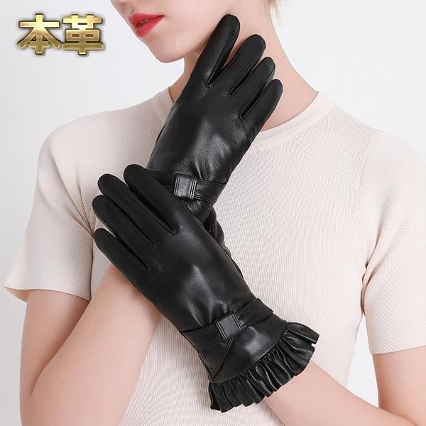 柔らかいシープスキン＆リボンとフリルがキュート風合いの柔らかなイタリアンレザーを使用したグローブです。丈長めでしっかりカバー・素材：シープスキン・サイズ：L,XL・カラー：ブラックkoala【コアラ】 柔らかいシープスキン＆リボンとフリルが...