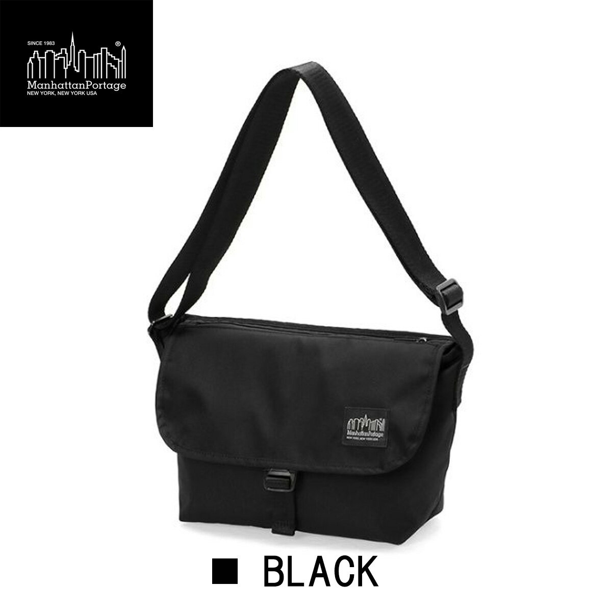 軽量、撥水性と機能的でありながら艶やかな光沢感、柔らかな質感が魅力の生地CORDURA 305Pを採用したBLACK LABELの新定番ライン1983年にニューヨークで創業したブランド、マンハッタンポーテージ。そのバックボーンともいえる、メッセンジャーバッグのスピリットを継承した普遍的なデザインや高品質の素材、高い技術を駆使し、よりフォーマルなシーンに対応できるバッグとして開発されたのがブラックレーベルです。アーバンスタイルに適応したバッグであり、充実したスペックやデザイン性を兼ね備えた機能性、そして様々なシーンを想像することで生まれる多様性を追求し続けています。正面にマットなコーティング素材をあしらったバックパックは、スタイリッシュで都会的な雰囲気が魅力です。柔らかな質感が魅力の生地CORDURA 305Pを採用したBLACK LABELの新定番ラインのメッセンジャーバッグです。BLACK LABELの新定番ライン『BLACK STANDARD SERIES』軽量、撥水性と機能的でありながら艶やかな光沢感、柔らかな質感が魅力の生地CORDURA 305Pを採用したBLACK LABELの新定番ライン『BLACK STANDARD SERIES』。ジッパーやバックルといったパーツ類だけでなく、シートベルトストラップもブラックカラーを採用し『BLACK』にこだわったルックスになっています。メインファブリックに艶やかな光沢感、柔らかな質感が魅力の生地CORDURA 305Pを採用メインファブリックにCORDURA 305Pを採用、ストラップにはBlack color SEAT BELT STRAPを採用しています。フラップ、ボディのフロント部、メインコンパートメント内側にそれぞれジッパー付きポケットを装備。シンプルながらも普段使いに必要なものは十分収納できる大きさでお出かけや休日のバッグに最適です。B5サイズの週網もでき、500mlペットボトルも収納可能と使い勝手の良いアイテムブランドのアイコン、メッセンジャーバッグをB5サイズ相当に設計、デイリーユースに必要な小物を収納するのに十分なサイズ感で、500mlペットボトルやi Pad（10.9inch）も収納可能と様々なシーンでメインバッグとして活躍するアイテムです。Manhattan Portageは1983年に創業したメッセンジャーバッグブランドです。多様な文化と日々著しい変化を遂げているニューヨークで今日に至るまでブランドのルーツに基づくプロダクトを一貫して作り続けてきました。Manhattan Portage BLACK LABELはそのルーツを踏襲し、よりアーバンスタイルに合わせたミニマムで洗練されたデザインと機能性を充実させた、オンオフ兼用で使用できる商品を提案しています。Manhattan Portage BLACK LABEL ブランドページへ