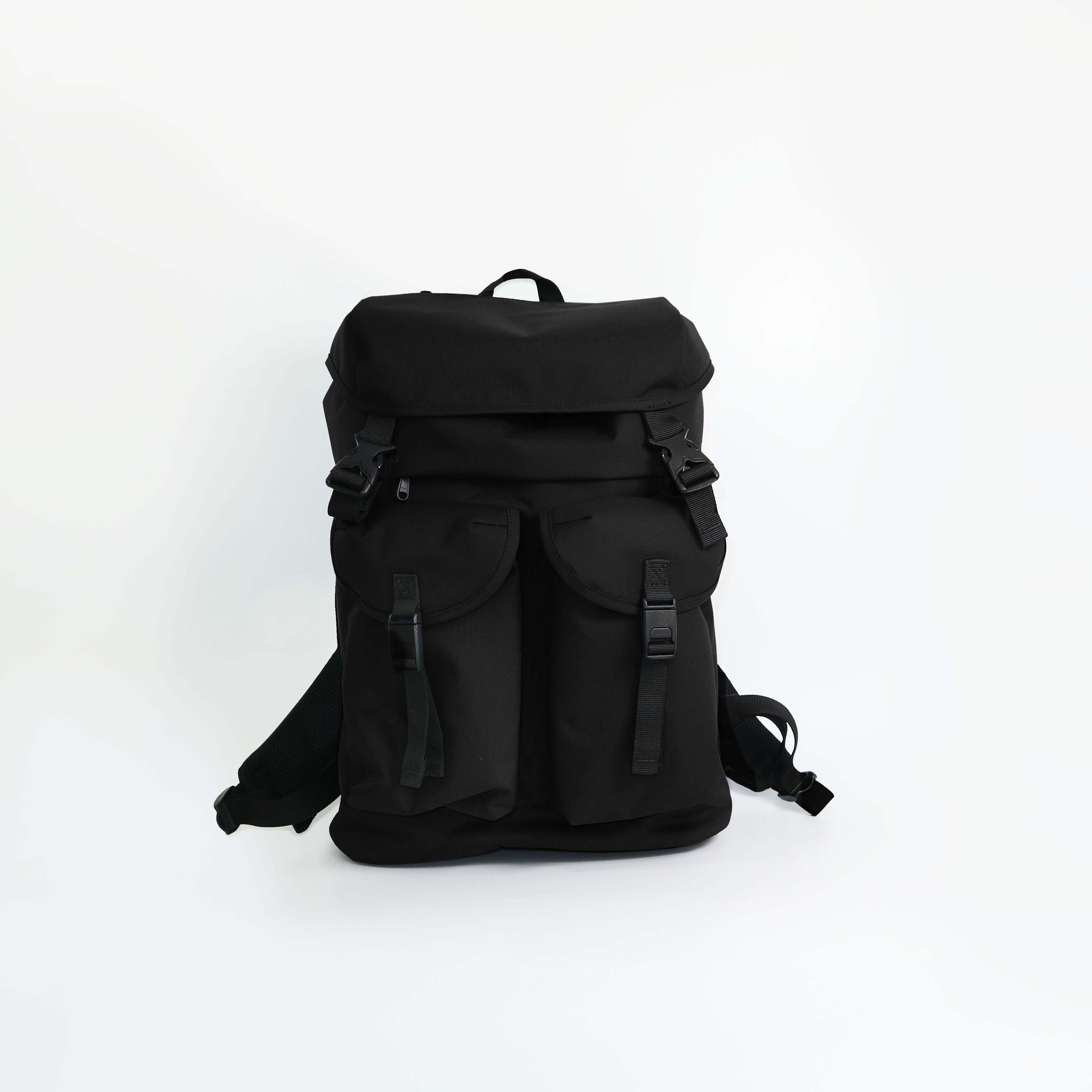�������२�� FLAP CONTINENTAL BACKPACK L ���å� LIONEL SML K909037 BLACK