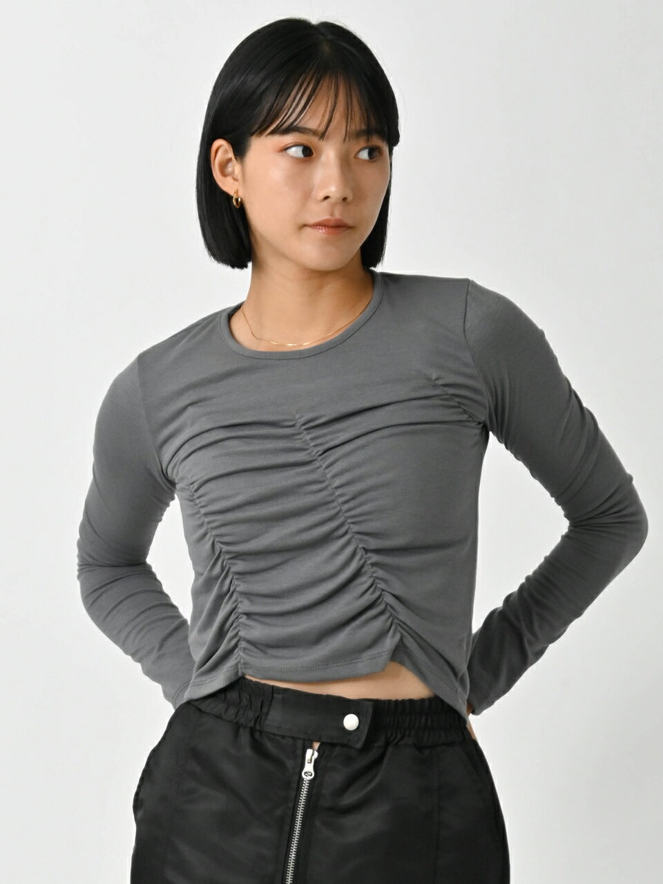 【スプリングセール60%OFF】【即納】 エギュゼ iGUISER トップス asymmetric gathered tops アシンメトリーギャザートップス ミドル丈 長袖 ig-ig027