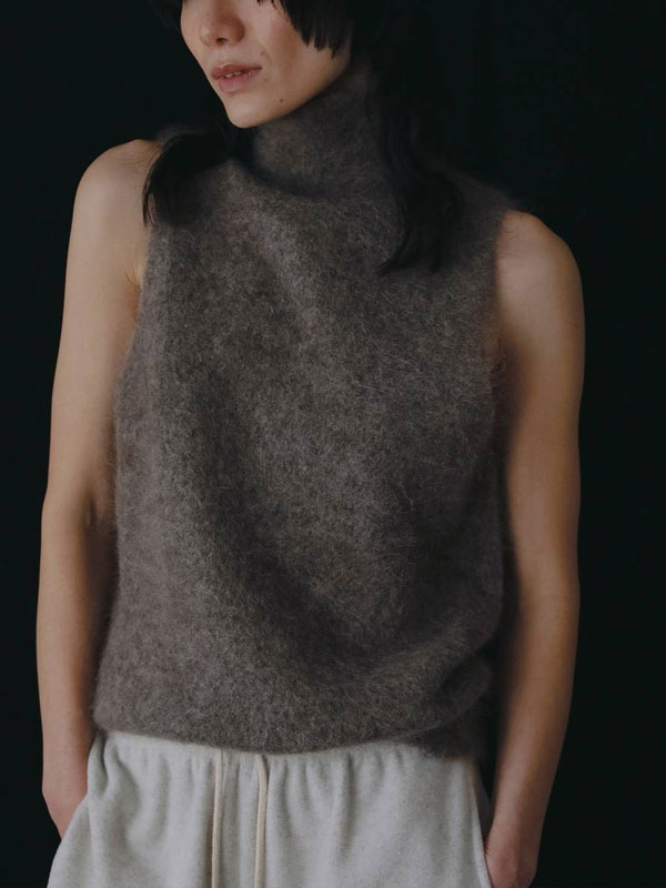 Rakuten - エントリーでポイント上乗セ アンヌーク anuke 2026Prefall トップス Sleeveless Mohair Knit 9月上旬〜下旬予約 スリーブレスモヘアニット ノースリーブ ミドル丈 26秋冬 62620520