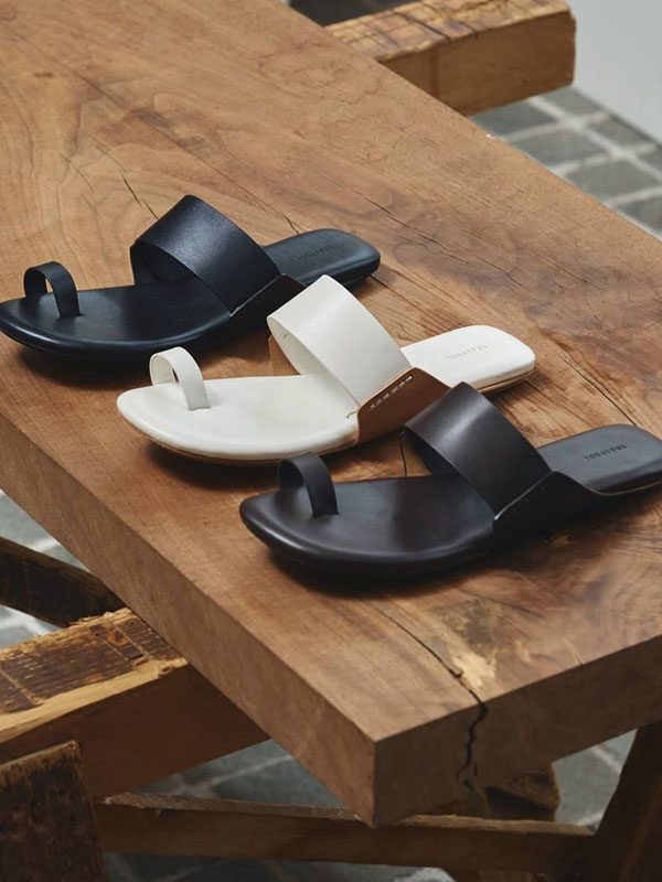 楽天市場】トゥデイフル tong leather sandalsの通販