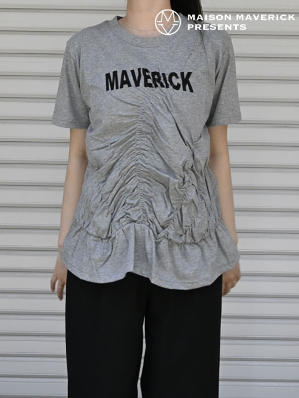 Rakuten - 【6/1ポイント10倍】【即納】メゾン・マヴェリック MAISON MAVERICK トップス Gatherd MAVERICK Tee 半袖 ミドル丈 Tシャツ ロゴ ギャザーmm5154