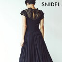 【ポイント10倍】スナイデル SNIDEL 19秋冬 9月上旬予約 ガーデンレースニットワンピース レディース ワンピース ミディアム丈 ひざ丈 ニット ニットワンピ レース プリーツ リブ シアー ランダムリブ フレンチスリーブ swno194055