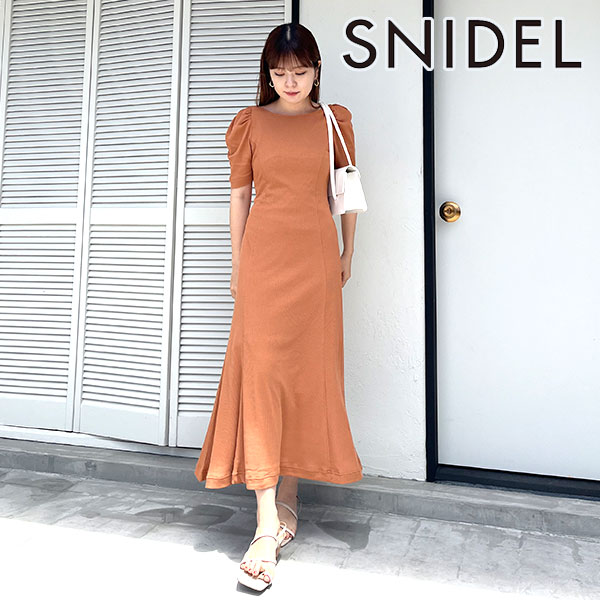 【SPRING SALE50 OFF】 【即納】 スナイデル SNIDEL バックオープンカットワンピース 半袖 ロング丈 swco232187