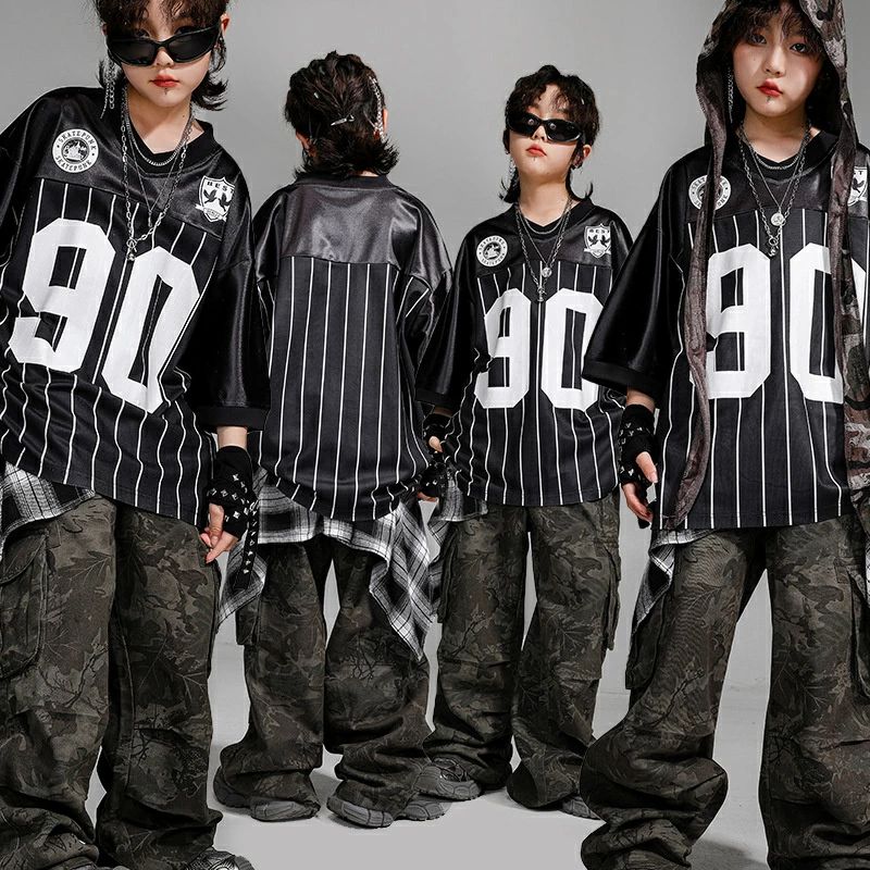 Rakuten - 黒 ゲームシャツ ダンス衣装 キッズ ヒップホップ ボーダー柄 かっこいい セットアップ 子供服 上下セット チーム衣装 舞台 半袖 Tシャツ カーゴパンツ ストリート k-pop y2k 団体演出 発表会 ダンス服 DANCE 練習着 普段着 ステージ衣装 ジャズ 110~180