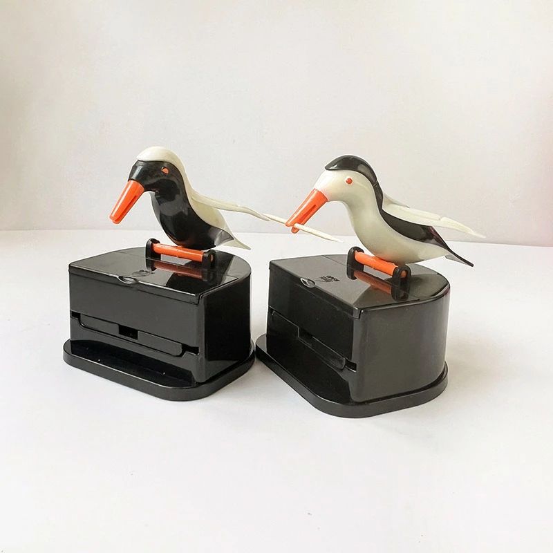 Rakuten - 面白い 鳥型 楊枝保存 おもしろ 爪楊枝ホルダー つまようじホルダー つまようじ入れ 可愛い とり型 楊枝入れ 爪楊枝ケース かわいい 爪楊枝入れ 爪楊枝筒 楊枝筒 4色 テーブル 卓上 キッチン 家庭用 レストラン カフェ おしゃれ お祝い 贈り物 ギフト プレゼント