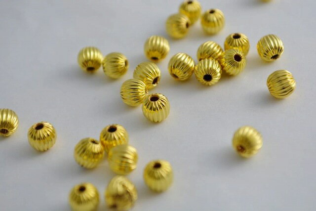乐天商城 - 50個 ビーズクラブ ロンデル メタルビーズ りんご 小 金 6mm ブレスレット ネックレス 金具 金属ビーズ パーツ