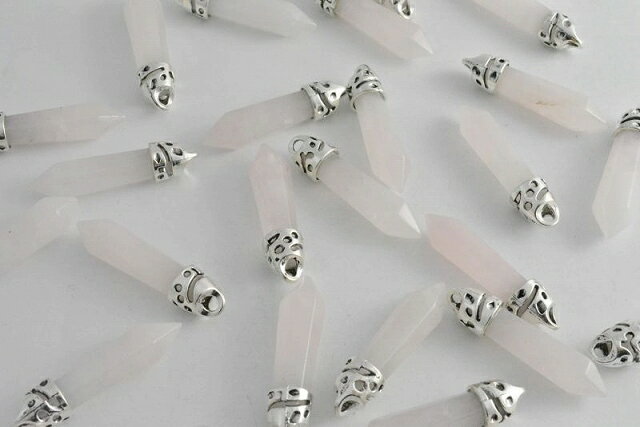 乐天商城 - ビーズクラブ ローズクォーツ 雫 しずく ペンダントトップ 銀 金具付 32mm 1個 パワーストーン 天然石