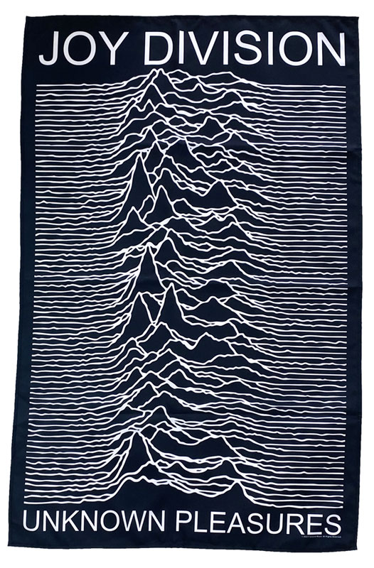 ジョイ ディヴィジョン・JOY DIVISION・UNKNOWN PLEASURES・布ポスター・ポスター・ポスターフラッグ・厚手 ツルっとした手触りの厚手の生地です。 日本製とは違い糸始末の粗い部分がありますが品質に影響はありません。 壁にはったり、カーテン代わりの仕切り、カバーとしても使えます。 レーヨン100% 大きさ：66cm x 103cm ご注意：実物と色等が多少異なる場合があります, 他サイト及び、店頭販売の為、売り切れる場合があります。予めご了承下さい。Tシャツ、スウェット、アウター、帽子、ポスター、パッチ、アーティスト公認グッズ、ブランド正規品の通信販売