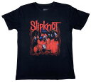 SLIPKNOT ・スリップノット・BAND FRAME NEW・Tシャツ・ バンドTシャツ 青みが強くなりました。 ボディ：ライセンスタグの為、使用しているボディ不明　(やや薄めの柔らかい今風のボディです。） カラー：ブラック 素材：コットン100％ ●ご注意：実物と色等が多少異なる場合があります。 ●店頭販売の為、売り切れる場合があります。予めご了承下さい。 【平均サイズ身幅×着丈cm】 輸入品の為サイズには差異があります。 実寸はメールにてお問合せ下さい。 S=44×67, M=48×69, L=53×71, XL=59×75, ■SLIPKNOTページ ■HM/HR/LOUDページTシャツ、スウェット、アウター、帽子、ポスター、パッチ、アーティスト公認グッズ、ブランド正規品の通信販売