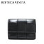 ボッテガ・ヴェネタ BOTTEGA VENETA イントレチャート スナップボタン三つ折り財布【ブラック】750245 VCQC1 8425/【2023-24AW】l-wallet