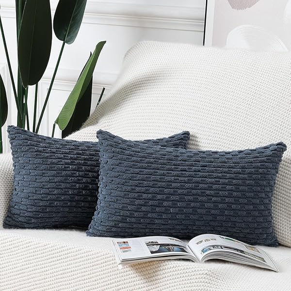 クッションカバー 2枚セット 柔らかい コーデュロイ 装飾的な 枕カバー 贅沢 スタイル クッションケー..