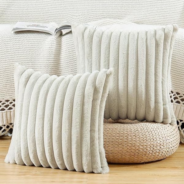 Dreamer’s Storeの2枚セット フェイクファー プラッシュ スローピローカバー ふわふわストライプ ソフト装飾クッションカバー ソファ ベッドルーム ピローシェル用 50 x 50 cm グレイッシュホワイト|詳細画像