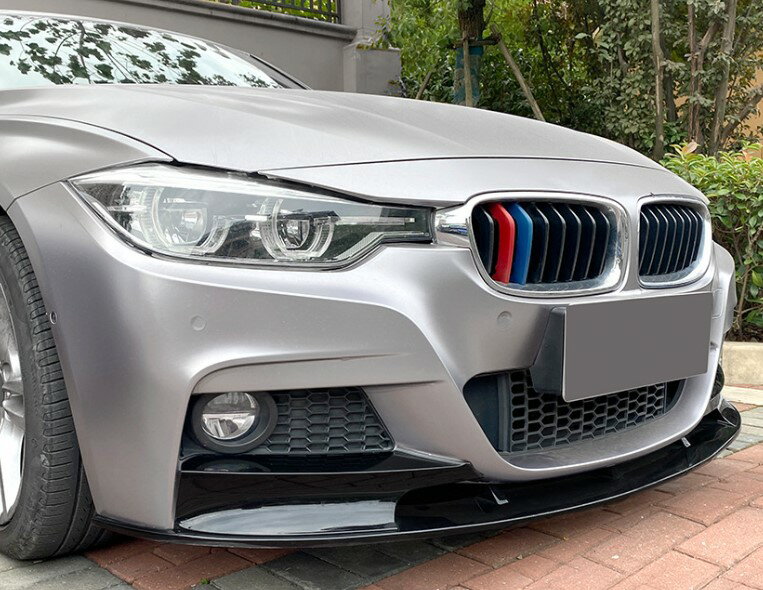 楽天ドリームセブン　楽天市場店BMW F30 318i 320i 320d 328i 320d 330i 330e 335i 340i Mスポーツ F31 318i 320i 320d 328i 320d 330i 330e 335i 340i Mスポーツ カーボンルック フロントバンパー リップスポイラー ダクト ガーニッシュ フロントリップ サイドダクト パネル フェンダー エアロ ZST-403