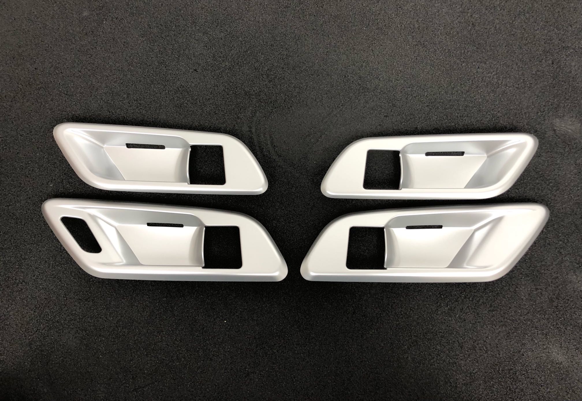 トヨタ クラウンクロスオーバー TZSH35 AZSH35 RS X G アドバンスド クラウンスポーツ AZSH36W AZSH37W Z RS　サテン シルバー インナードアパネル ドアハンドル ドアノブ インテリア パネル ガーニッシュ b8914
