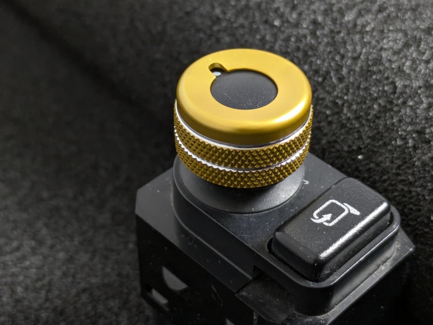 スズキ イグニス FF21S キザシ RE91S エスクード TDA4W TDB4W エスクード TD54W TD94W エスクード YD21S YE21S YEA1S　　ゴールド ドアミラー スイッチ ダイヤル リング 調整 カバー b9589