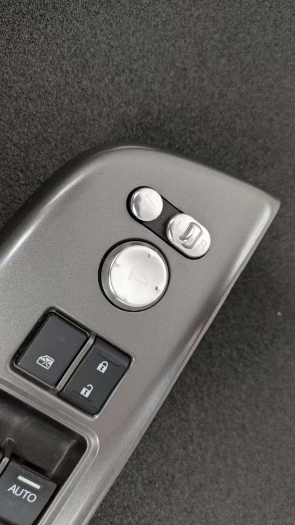 ホンダ ジェイド FR4 FR5 ハイブリッド ハイブリッドRS ハイブリッドX G X RS ホンダセンシング ミラー スイッチ カバー ドアミラー サイド ミラー 調整 ボタン シルバー 銀 b13604 12mm