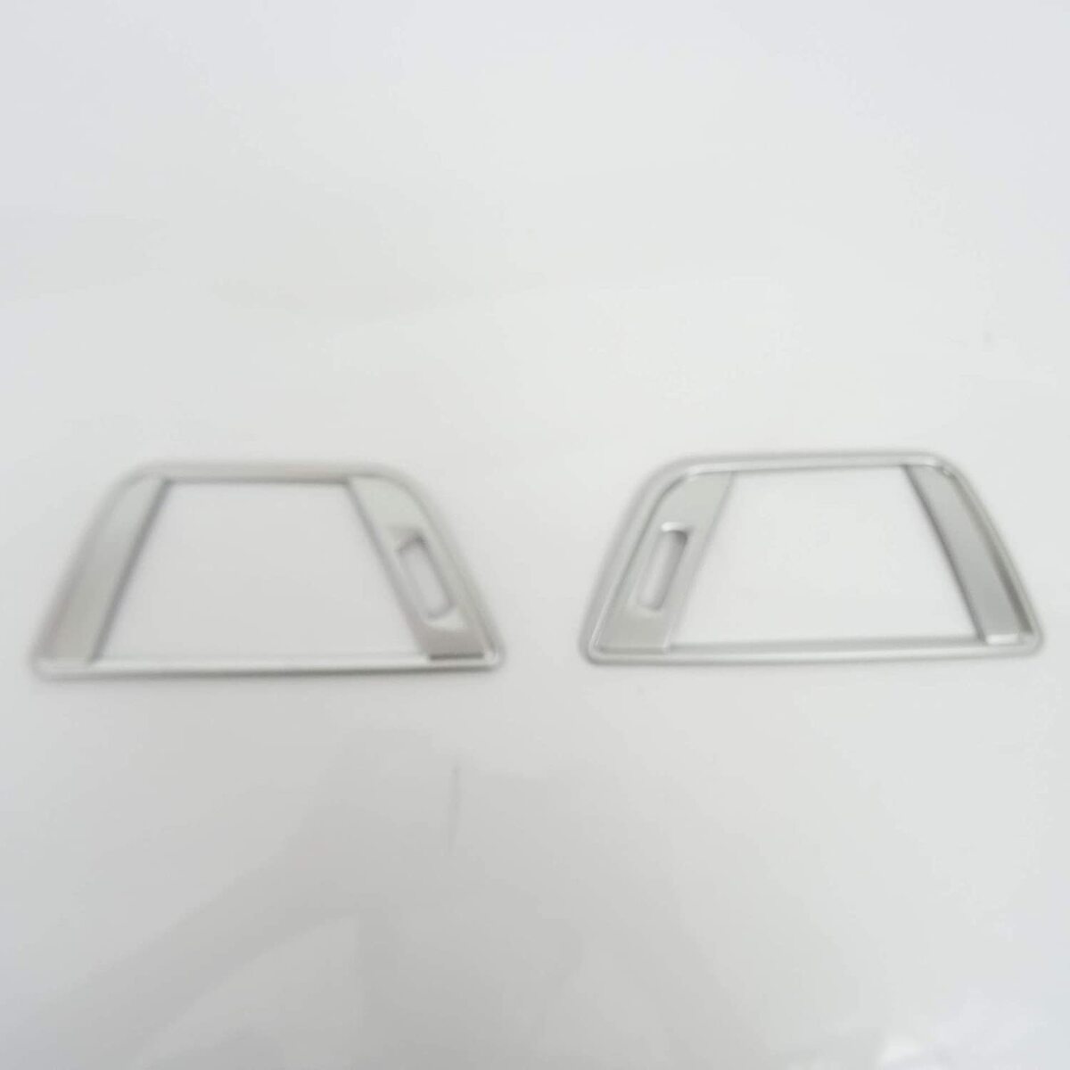 サテン シルバー サイドエアコンダクトカバー BMW F30 F31 318i 320i 320d 328i 320d 330i 330e 335i 340i SE xDrive F33　F34　F80　 エアコン ダクト パネル カバー　フレーム　枠　ガーニッシュ　0317