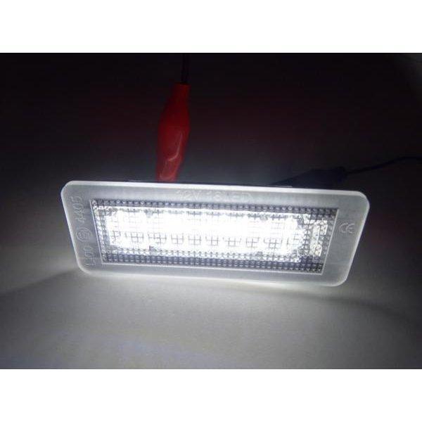 Smart スマート フォーツー W451 カブリオレ 交換式 LED ナンバー灯 ライセンスランプ ホワイト　白　クリアレンズ　専用設計　リア　ライセンス　ナンバー 046