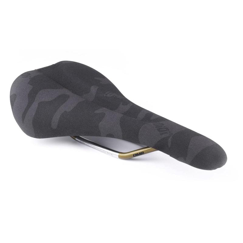 ǥॢ(DMR) OIOI SADDLE BLACK CAMO