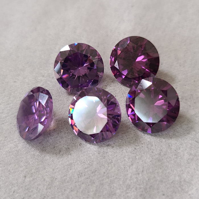 DREDLINE楽天市場店のキュービックジルコニアアメジストカラー11mm ラウンドカット ルース 裸石 CZ 石 ストーン｜アングル2