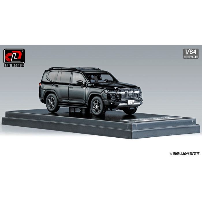スマホカバー専門店 ドレスマの1/64 Toyota LC300-GR SPORT (Black) インターアライド LCD64027-GR-BL｜アングル3