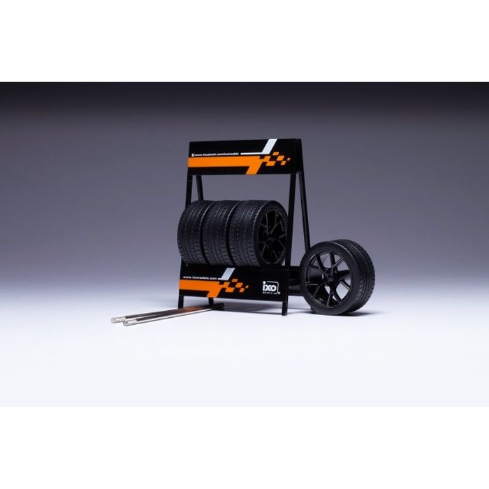 IXO 1/18 タイヤセット RS3 ブラック 国際貿易 18SET029W