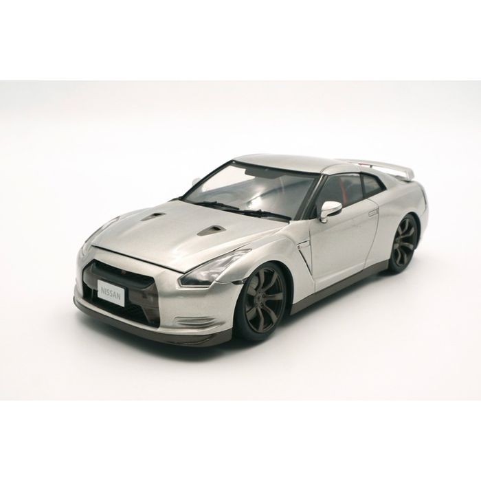 1/24 NISSAN GT-R プラモデル ミニカー 模型 フジミ模型 ID-2